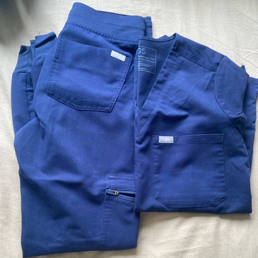 Figs Scrub Set